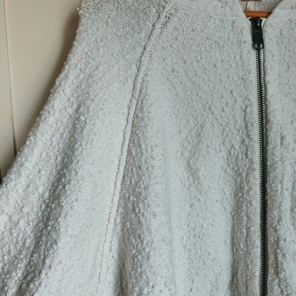 ‼️‼️SOLD ON MERCARI ‼️‼️ - Picture 2 of 4